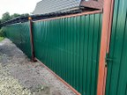Забор из профнастила в деревне Тихковицы