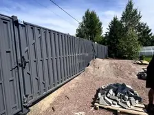 Фотоотзыв клиента о заборе из евроштакетника, в городском посёлке Синявино — фото 1