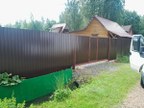 Забор — посёлок Вруда