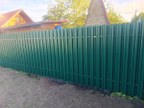 Забор из евроштакетника в городе Сосновый Бор