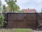 Забор из евроштакетника в массиве Красницы